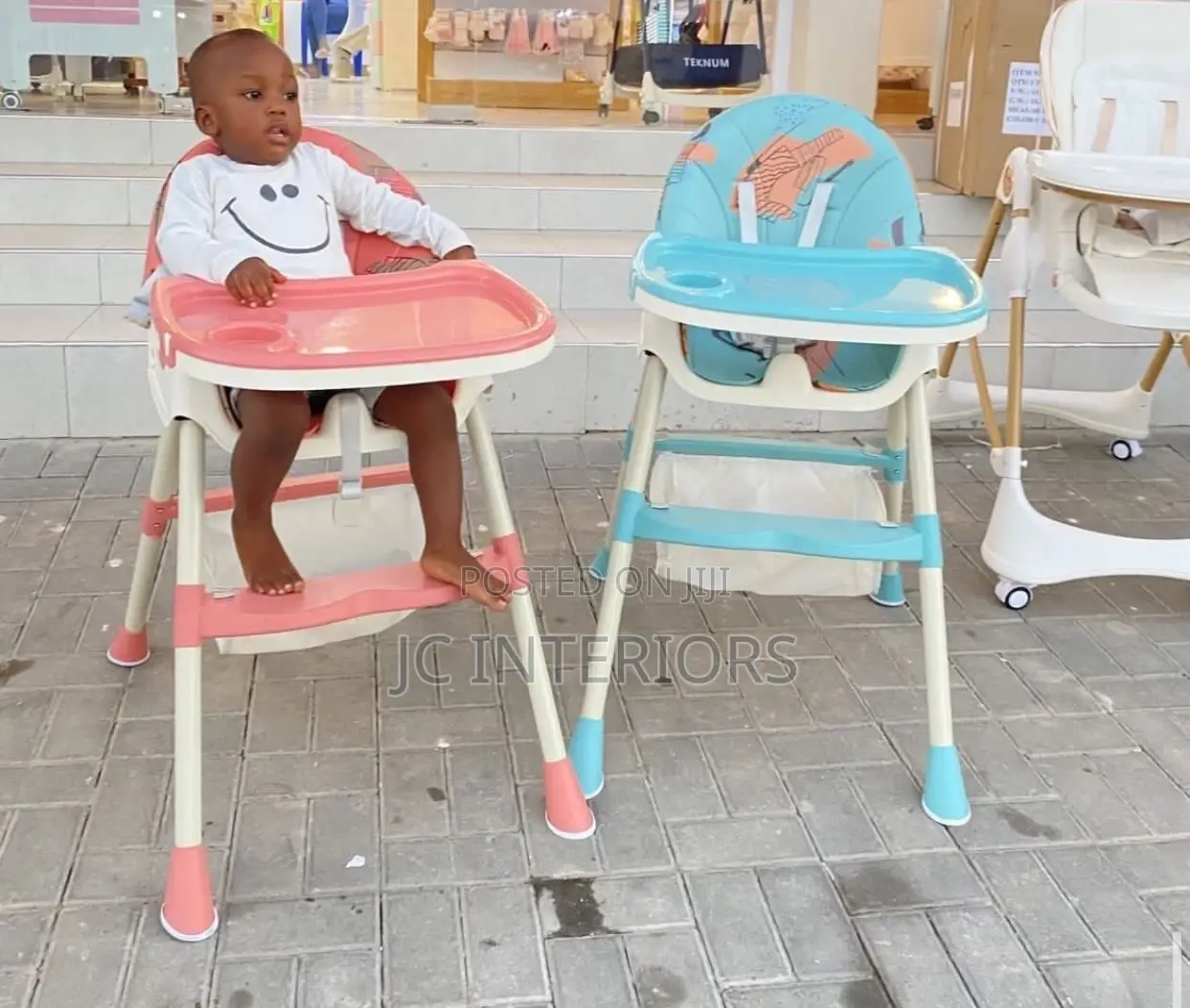 High Feeding Table