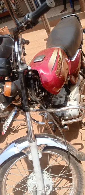 Bajaj Boxer 100 2024 Red