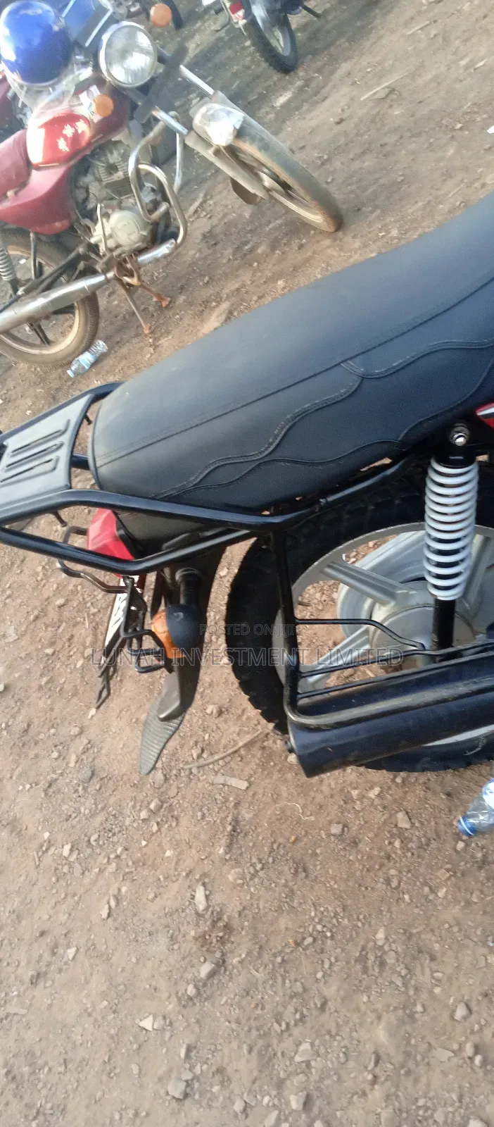 TVS HLX 125 2023 Red