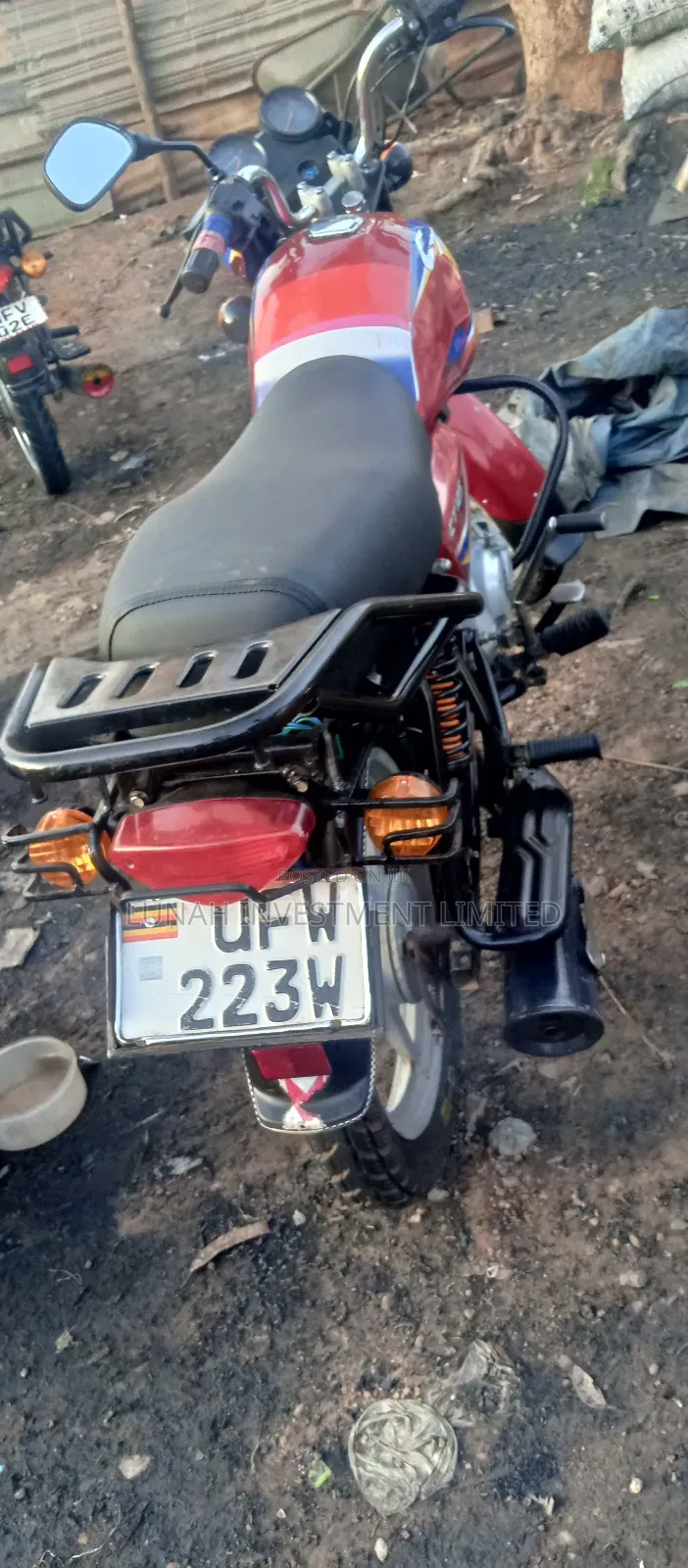 TVS HLX 125 2023 Red