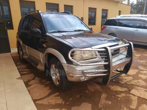 Suzuki Escudo 2004 Black