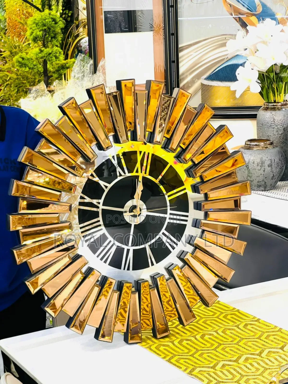 Bronze and Black Wall Clock /Fasjion Clock