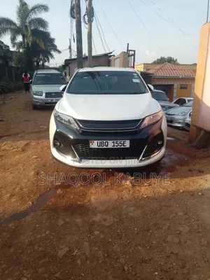 Photo - Toyota Harrier 2.0 2015 White