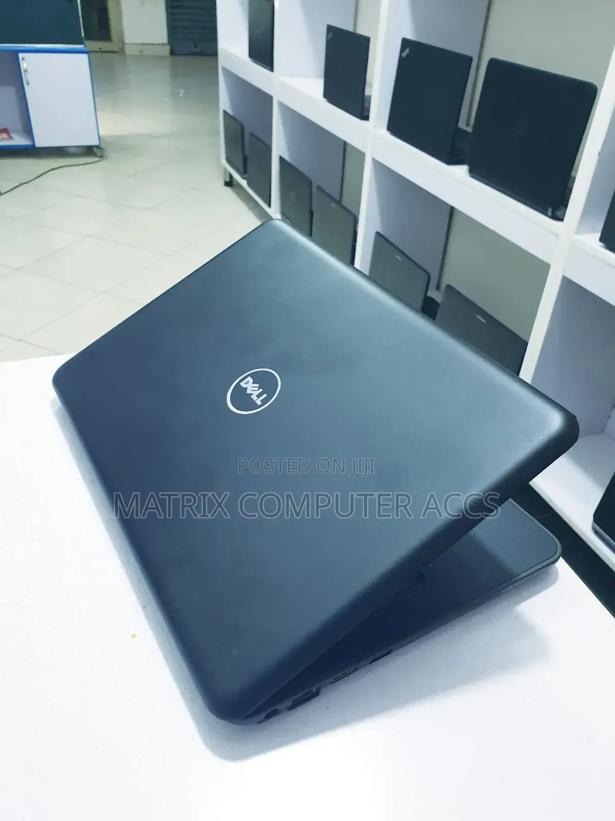 Laptop Dell Latitude 3380 4GB Intel Core I3 HDD 500GB