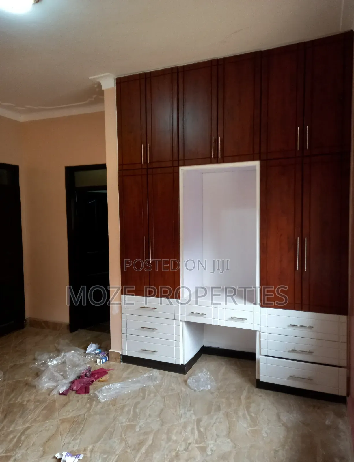 3bdrm Bungalow in Bweyogerere Kityo, Central Division for rent