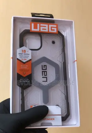 URBAN ARMOR GEAR UAG Pathfinder Clear Case for iPhone 15