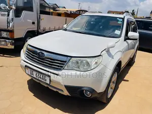 Photo - Subaru Forester 2011 White