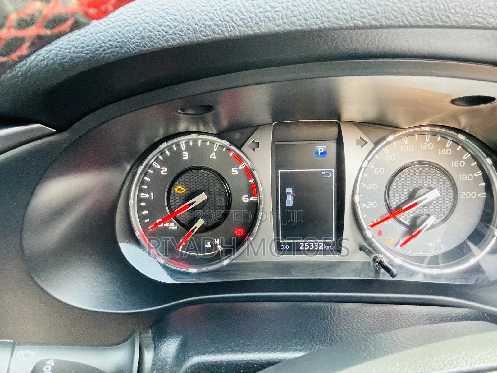 Toyota Hilux 2021 White
