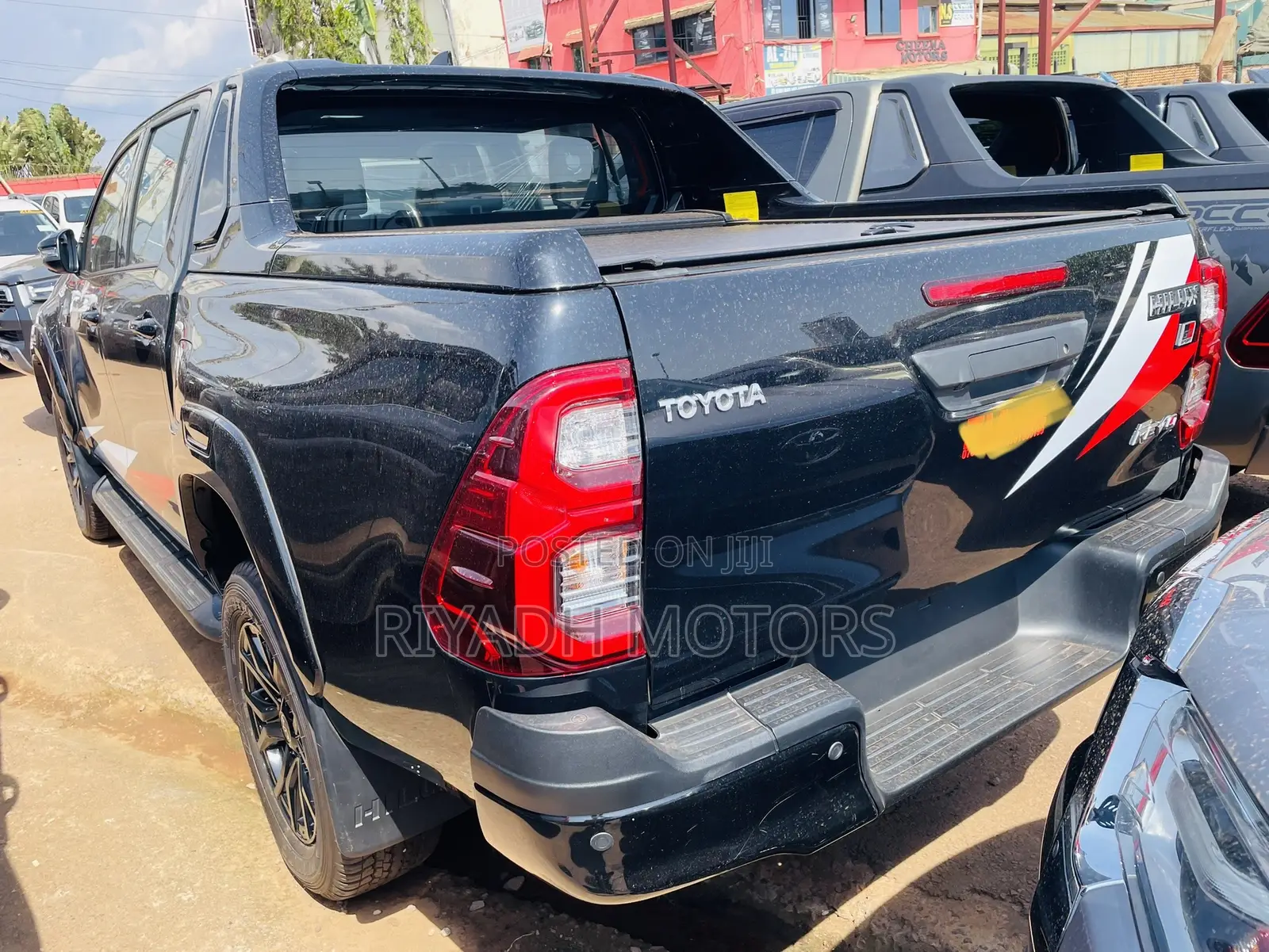 New Toyota Hilux 2023 Black
