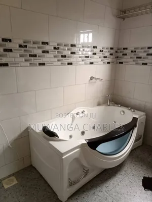 3bdrm Bungalow in Fs Properties Ltd, Wakiso / Wakiso for sale