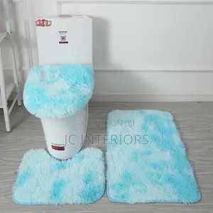 Fluffy Toilet Set