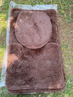 Fluffy Toilet Set