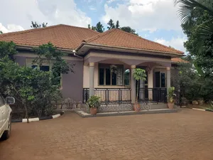 4bdrm Bungalow in Nangabo for sale