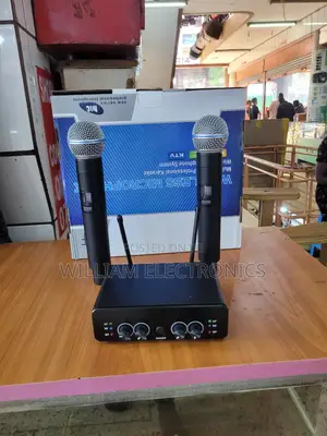 Dual UHF Wireless Microphone/Super Cardioid Microphone