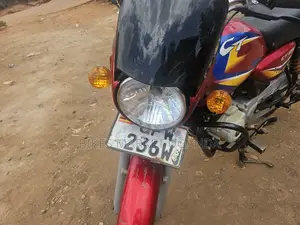 Bajaj Boxer 125 2024 Red