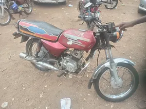 Bajaj Boxer 100 2013 Red
