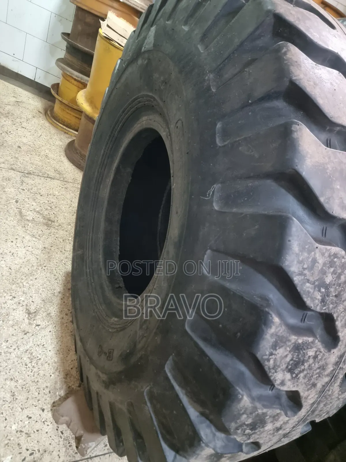 18.00-25 Tractor Tyres With Ply.