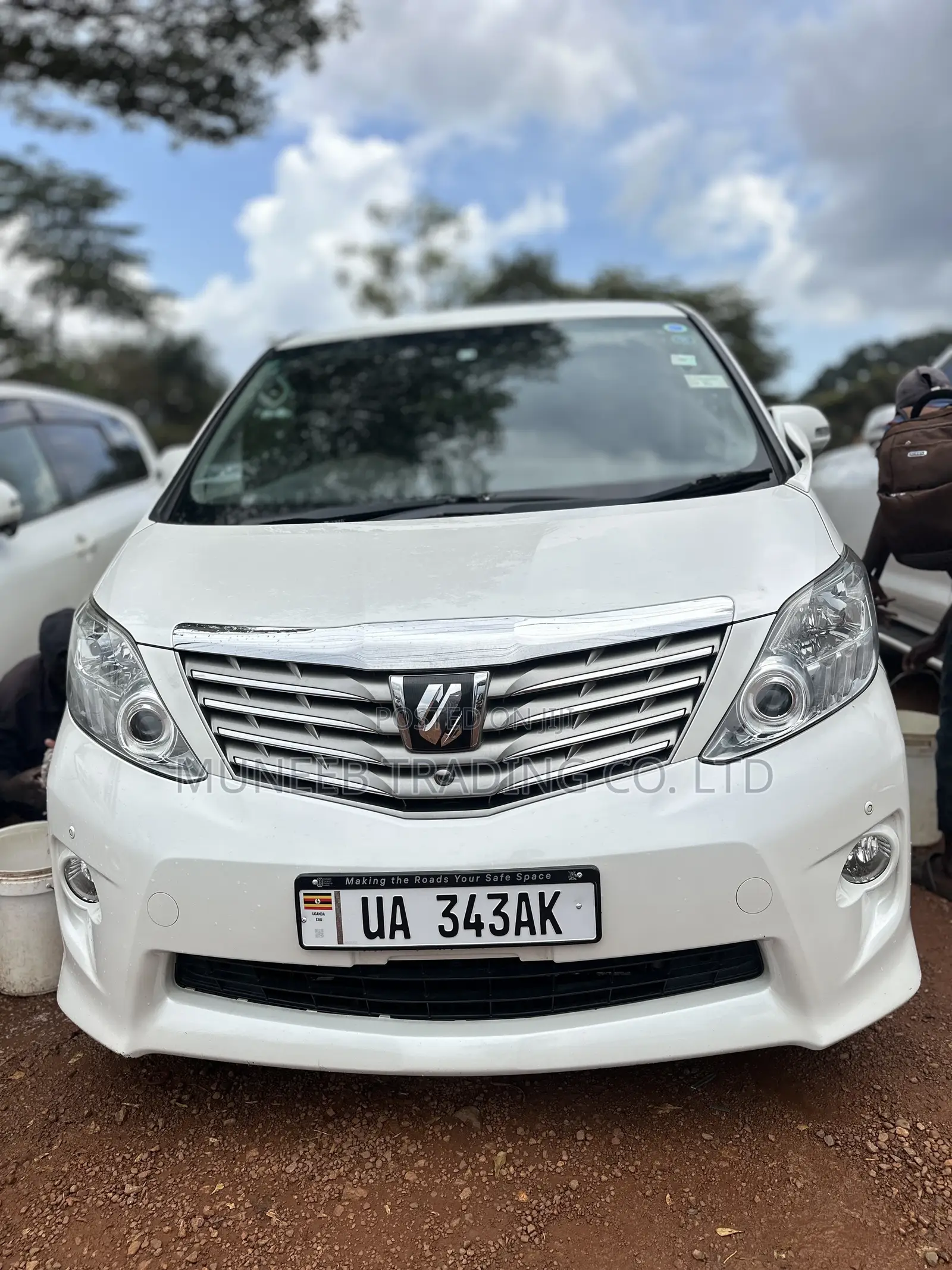 Toyota Alphard 2.4 Petrol AWD 2010 White