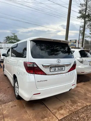 Toyota Alphard 2.4 Petrol AWD 2010 White