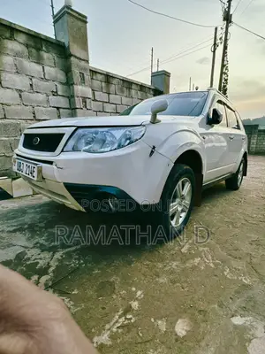 Photo - Subaru Forester 2009 White