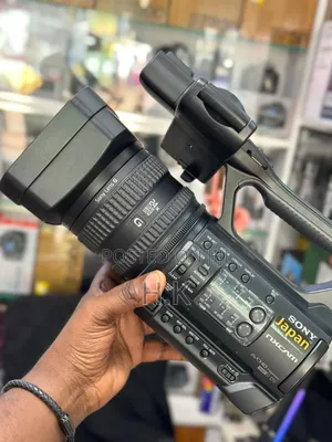 Sony HXR-NX100 Full HD NXCAM Camcorder.