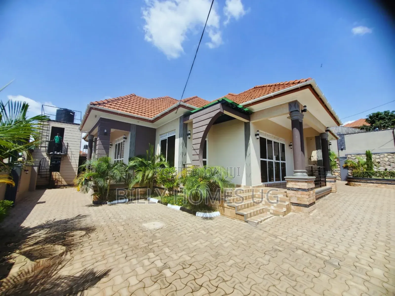 4bdrm Bungalow in Kira for sale