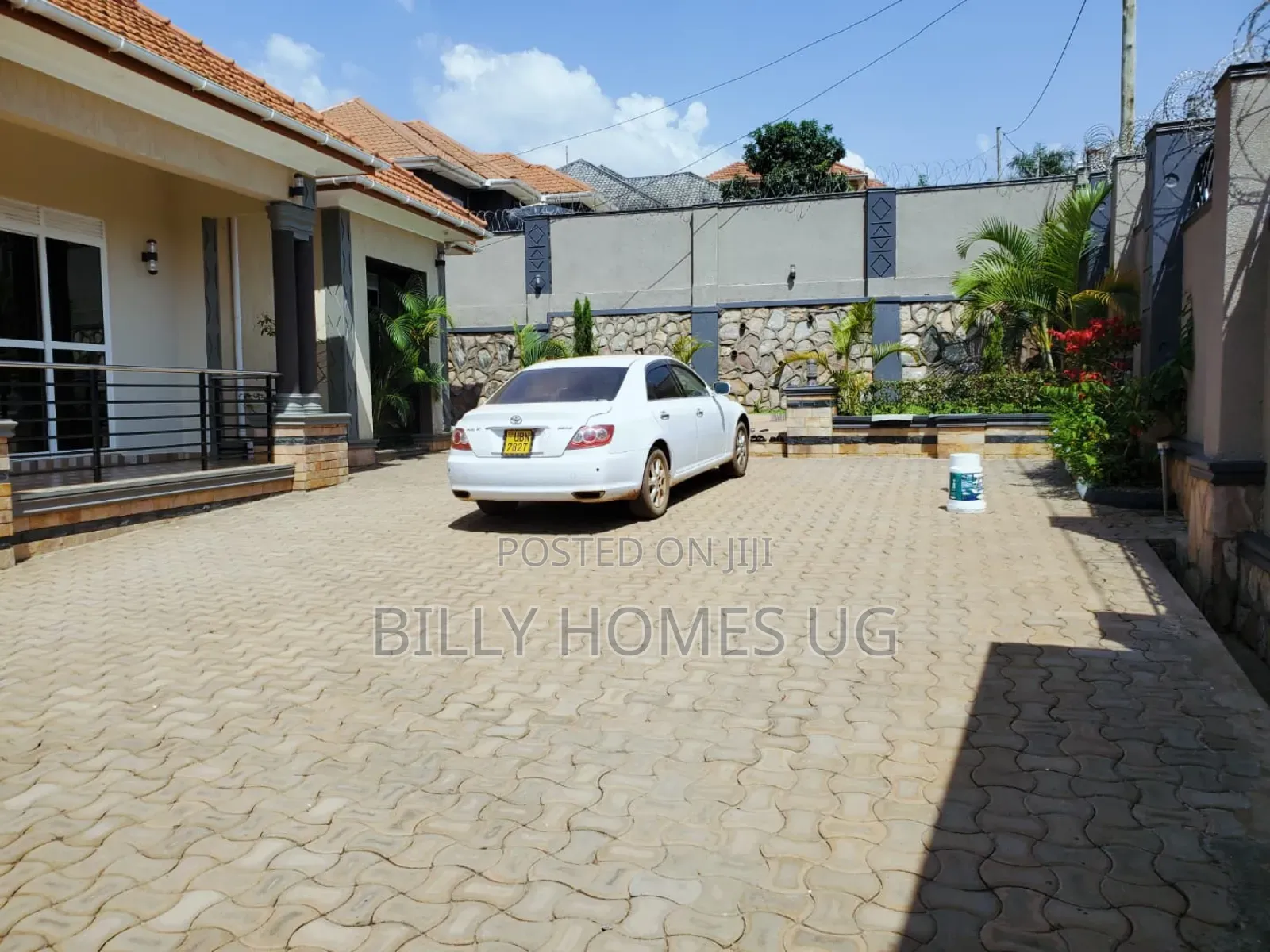 4bdrm Bungalow in Kira for sale
