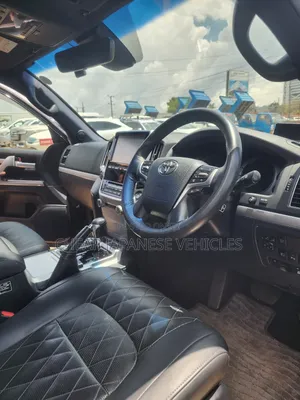 Toyota Land Cruiser 4.6 V8 ZX 2017 Black
