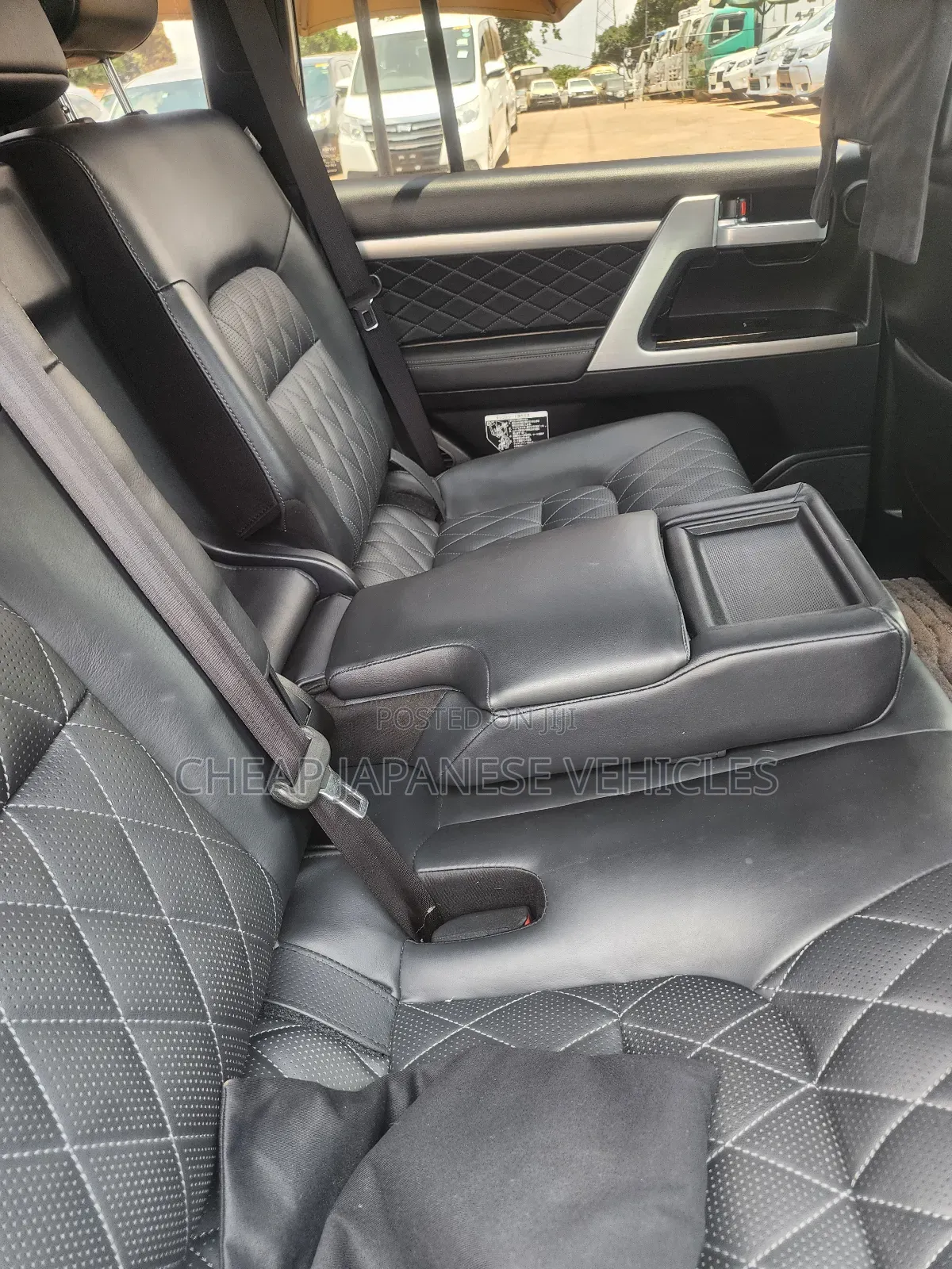 Toyota Land Cruiser 4.6 V8 ZX 2017 Black