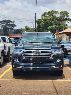 Toyota Land Cruiser 4.6 V8 ZX 2017 Black