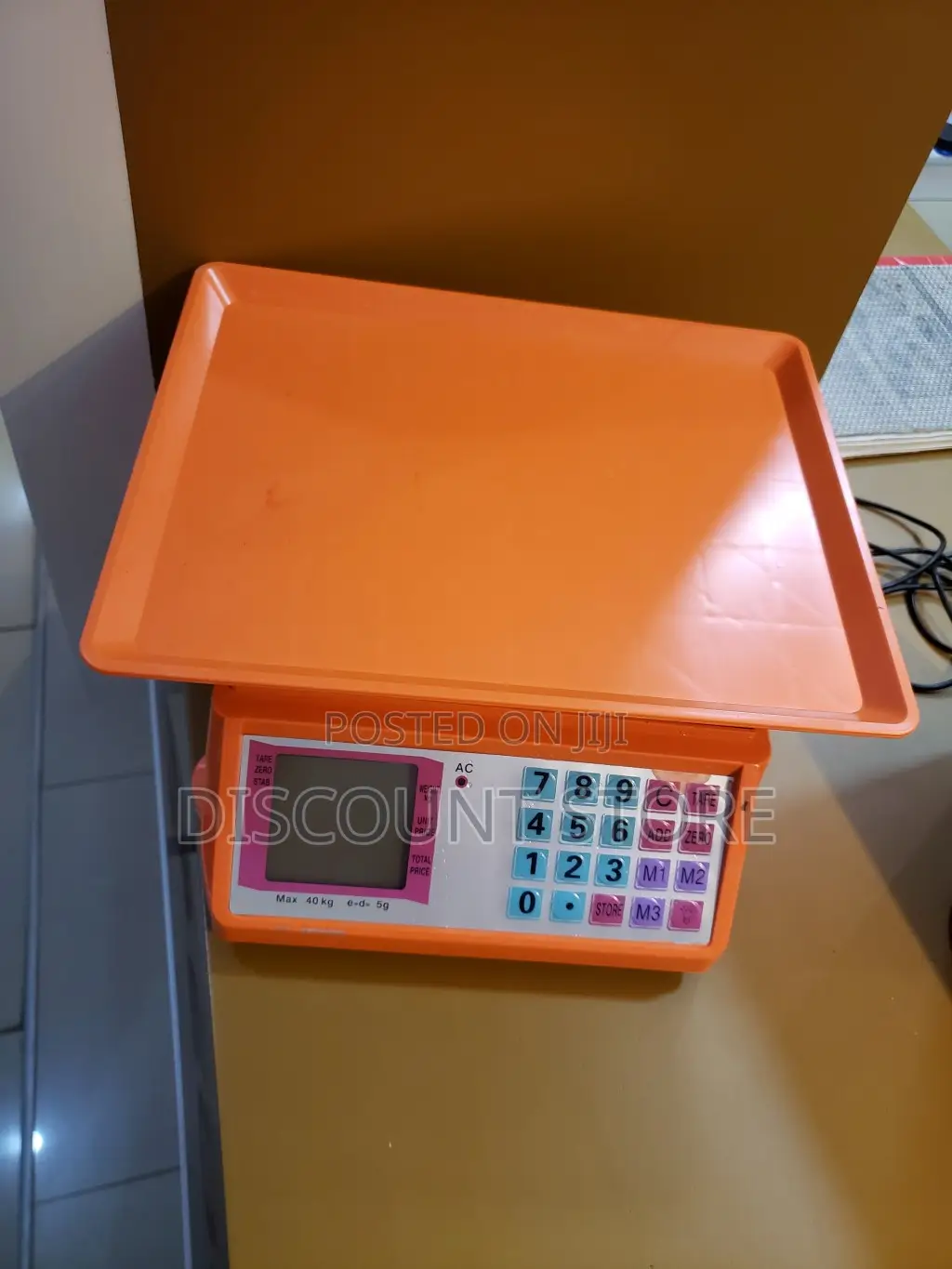 DT05 - CC Commercial Table Top Weighing Scales in Kampala.