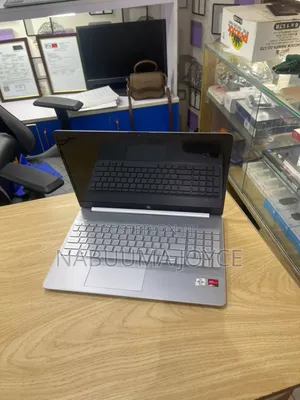 New Laptop HP Pavilion 15 8GB Intel Core i7 SSD 256GB