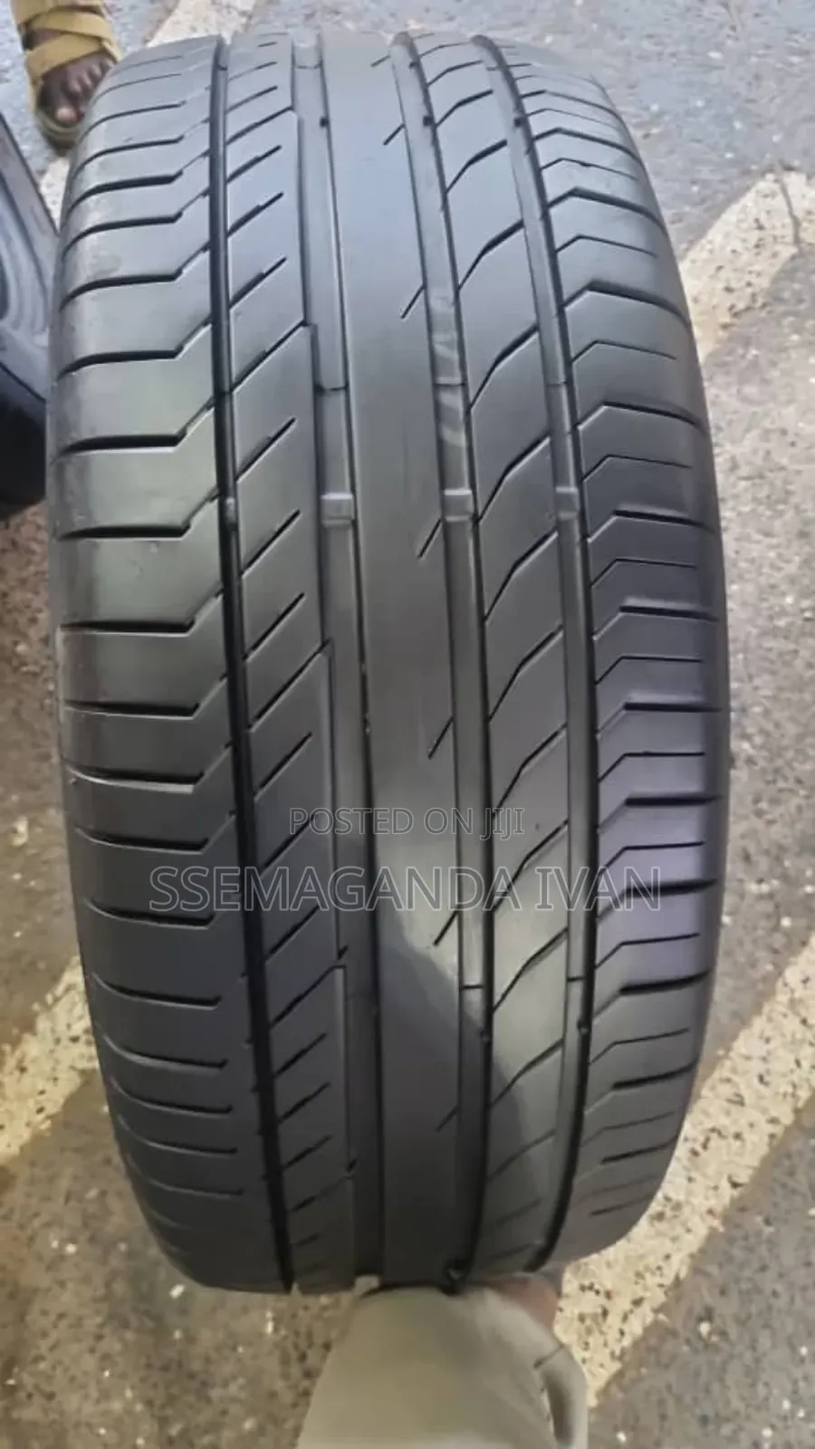 255/55r18 109v Continental Foreign Used