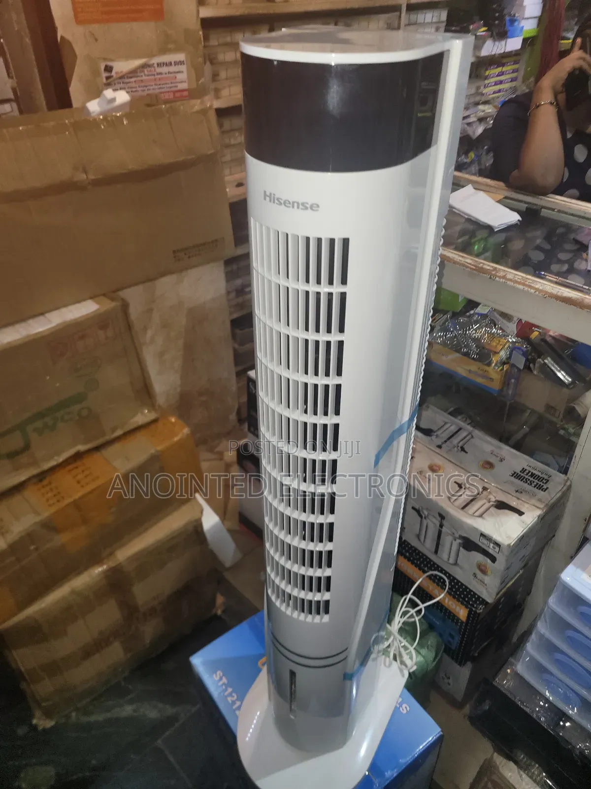 Hisense Tower Cooling With a Remote