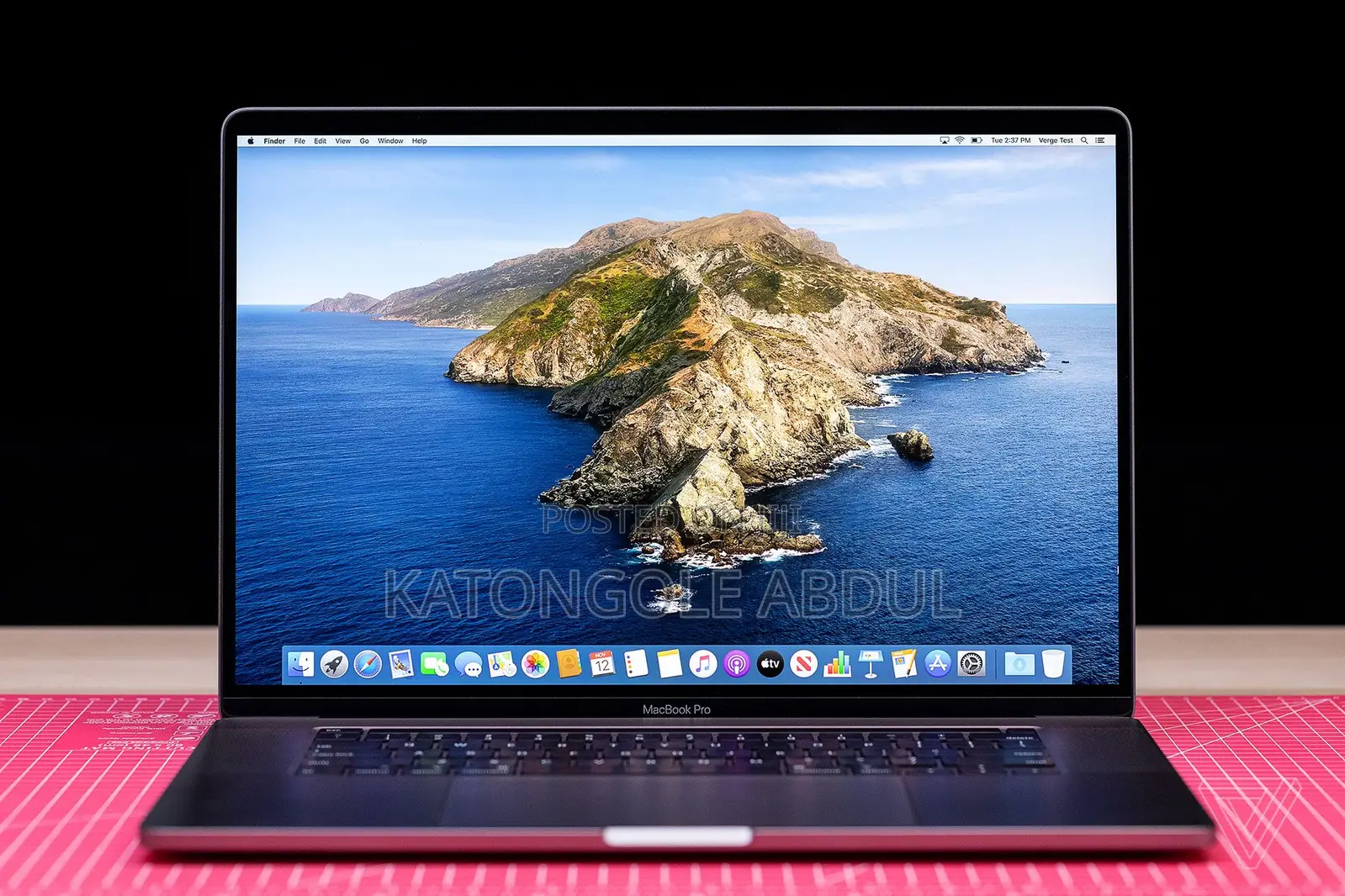 New Laptop Apple MacBook Pro 16GB Apple M1 Max SSD 1T