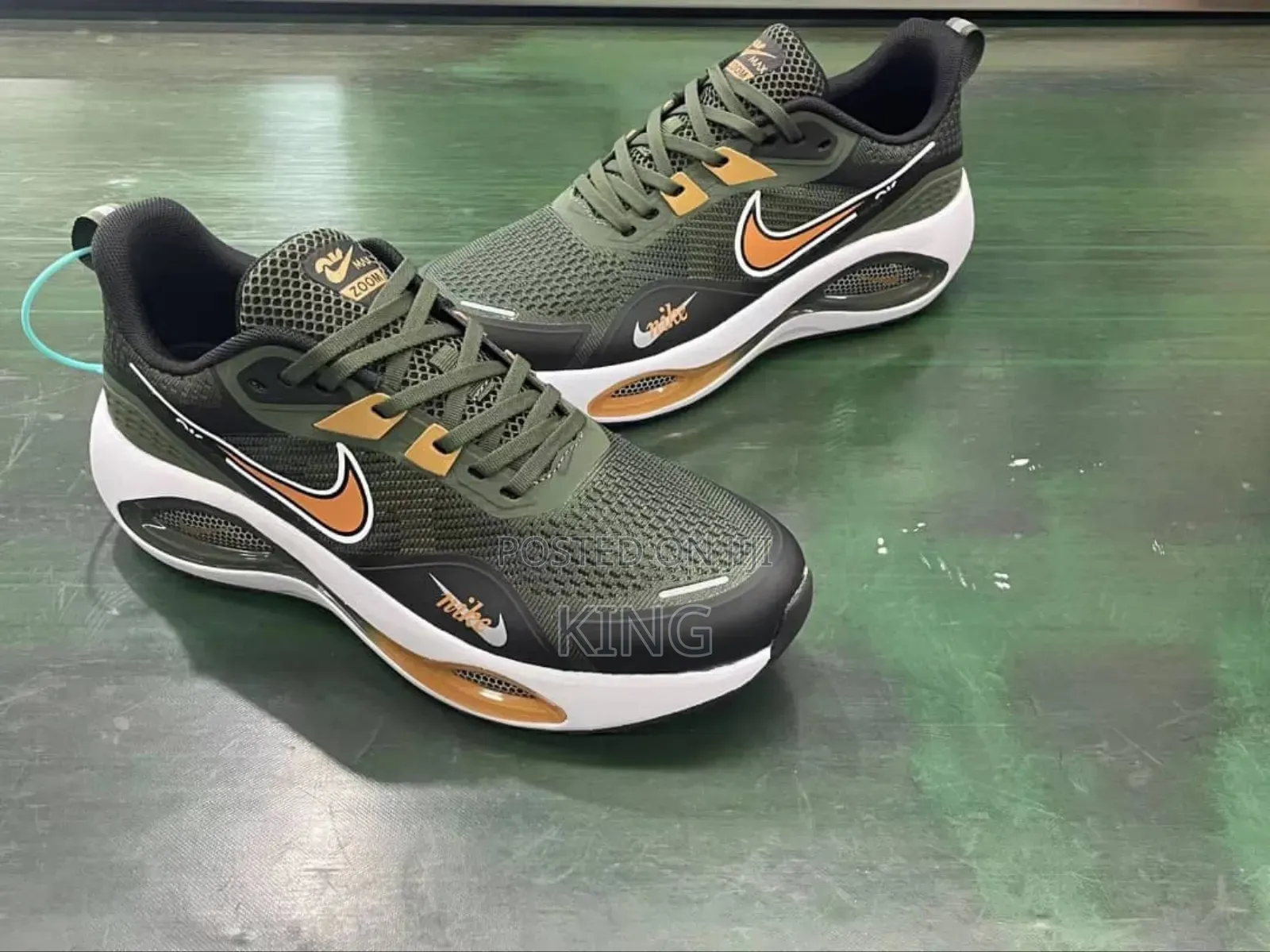 Nike Green Shoes Nike Zoom Winflo Sneakers