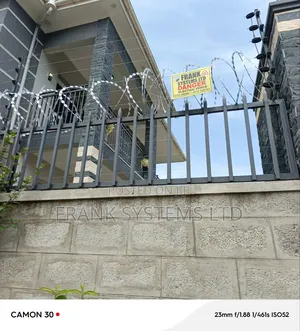 Electric Fence With Free Stands