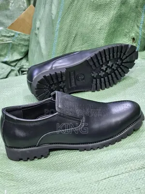 Gentle Black No Lace Shoes