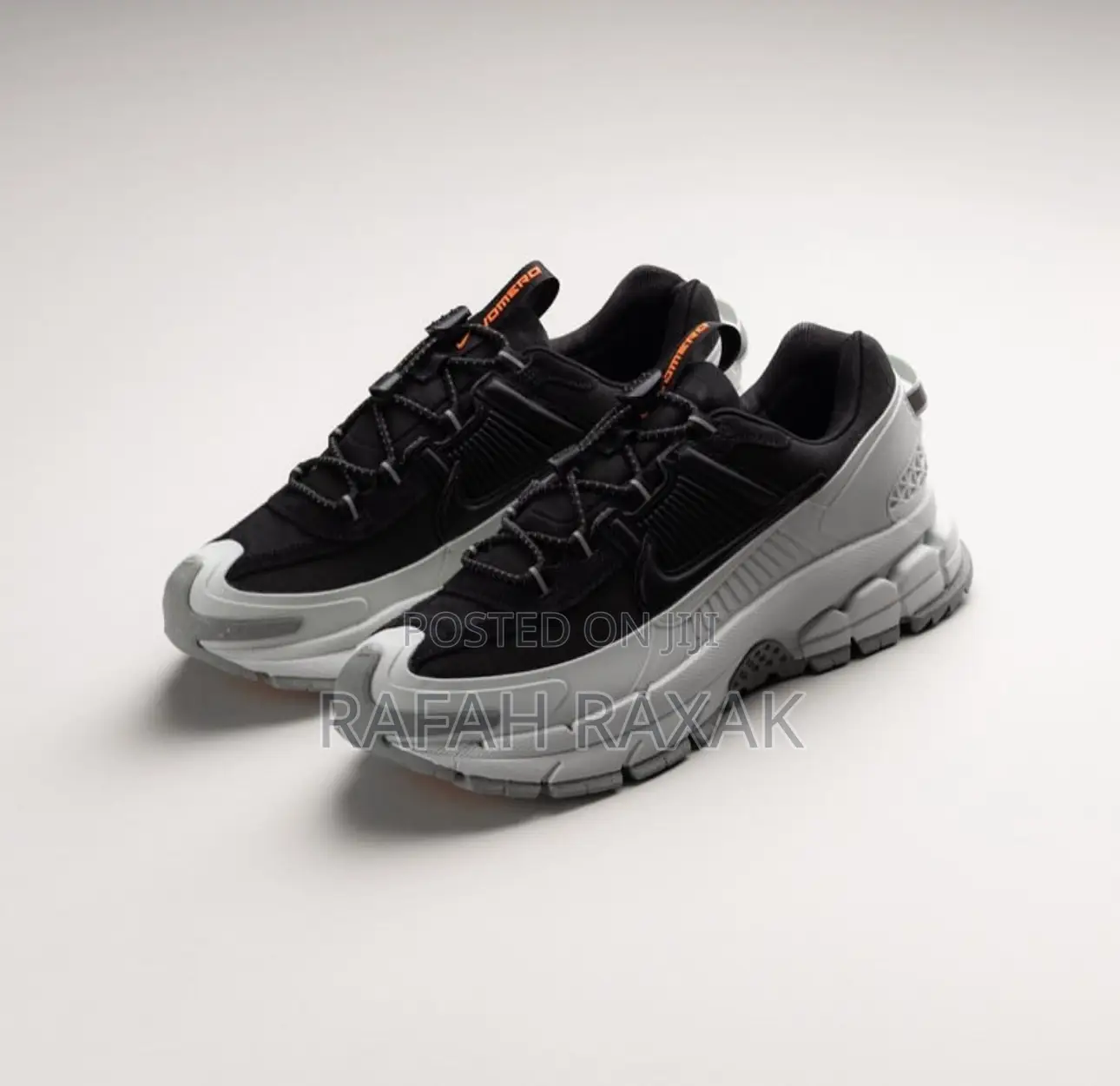 Original Nike Zoom Vomero 5 Roam Black Mint Sneaker