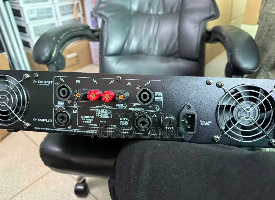 Peavey CS 4000 Power Amp