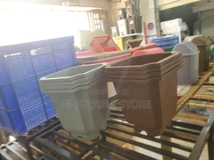 Plastic Flower Pots Square Each