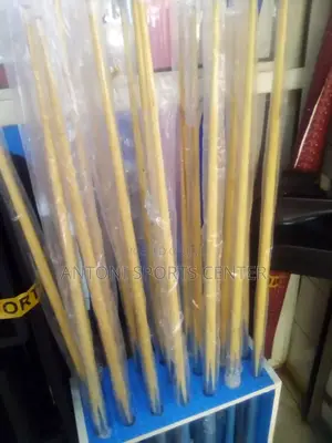Que Stick for Pool Table