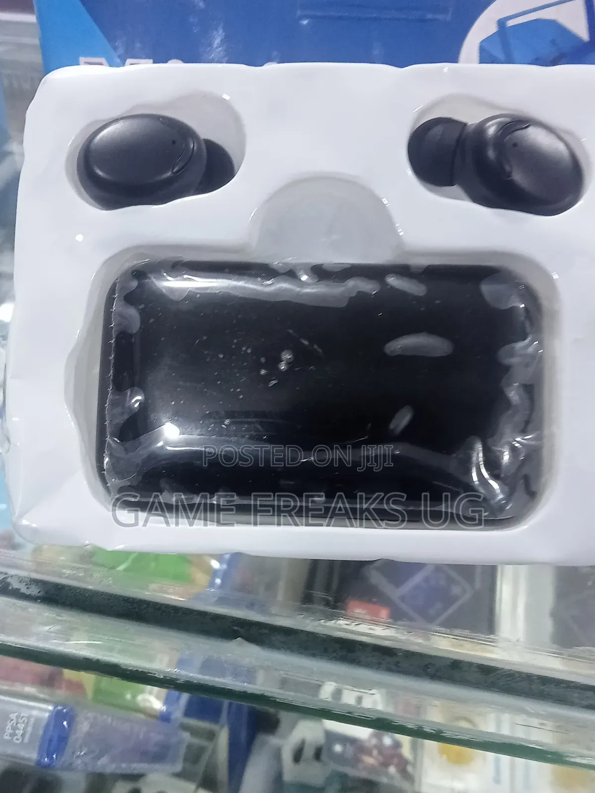 Wireless Earbuds With Power Bank