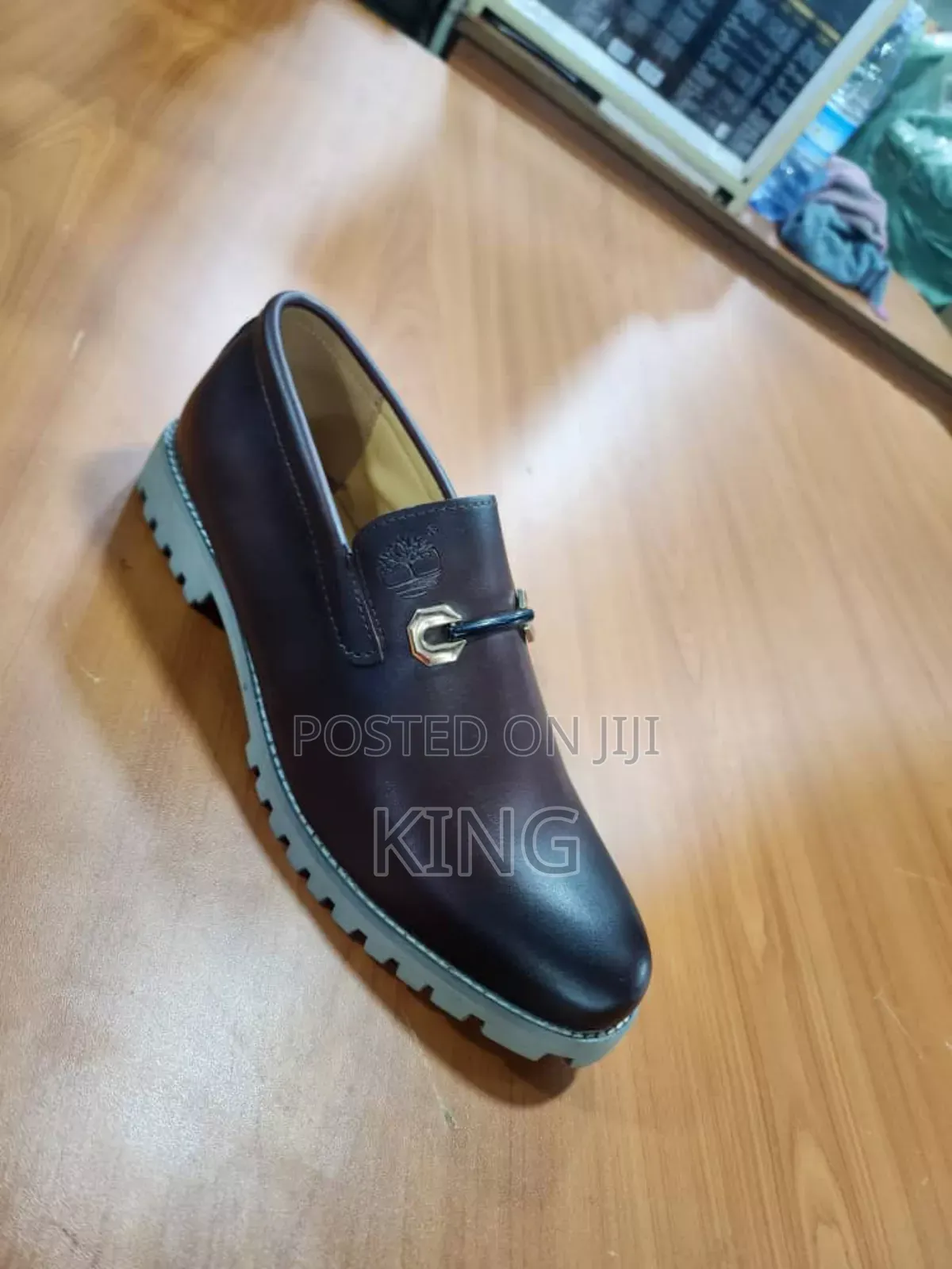 Accurate No Lace Shoes