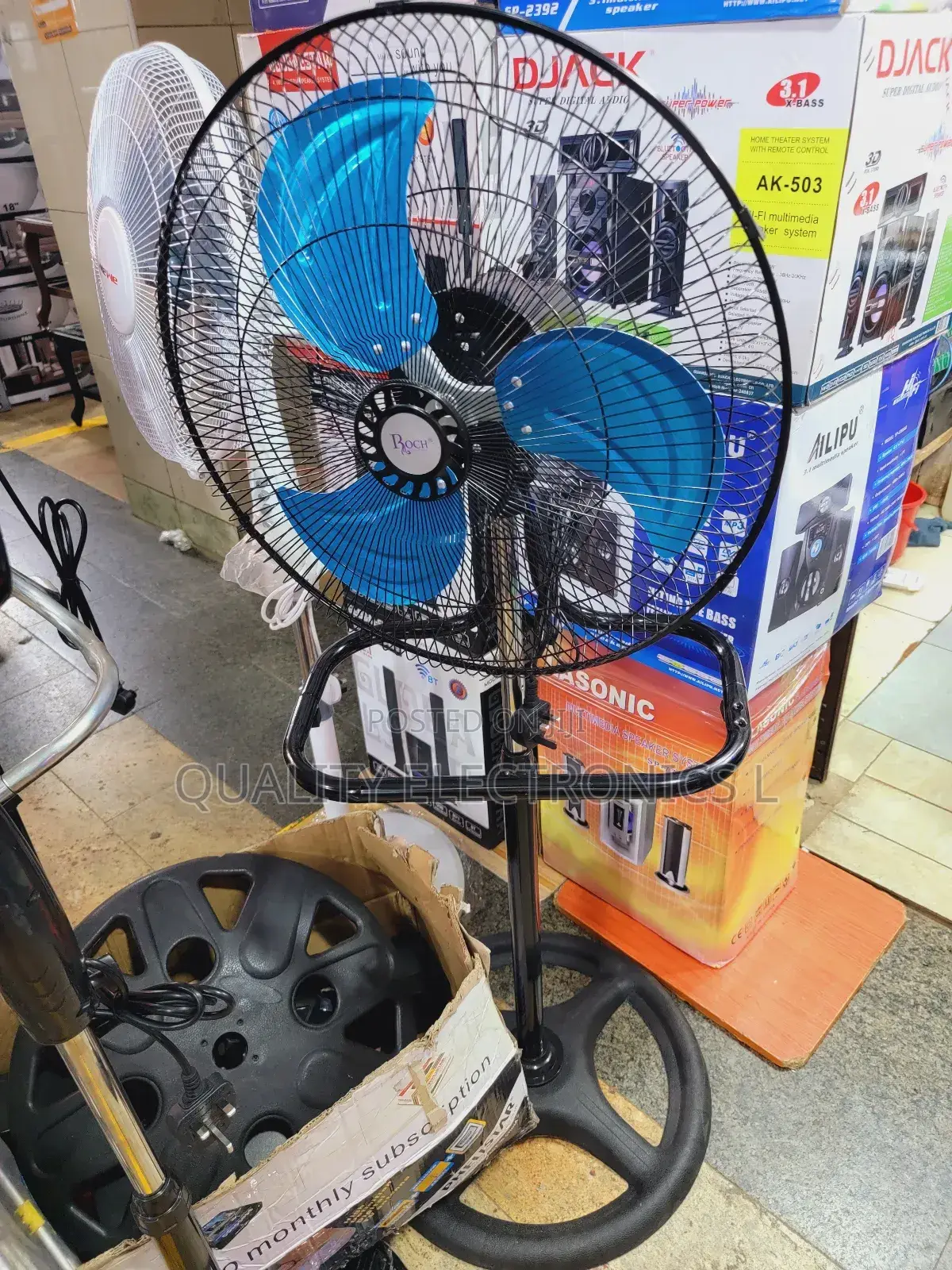 Roch Stand Fan