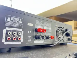Cotina CD —110 Amplifier