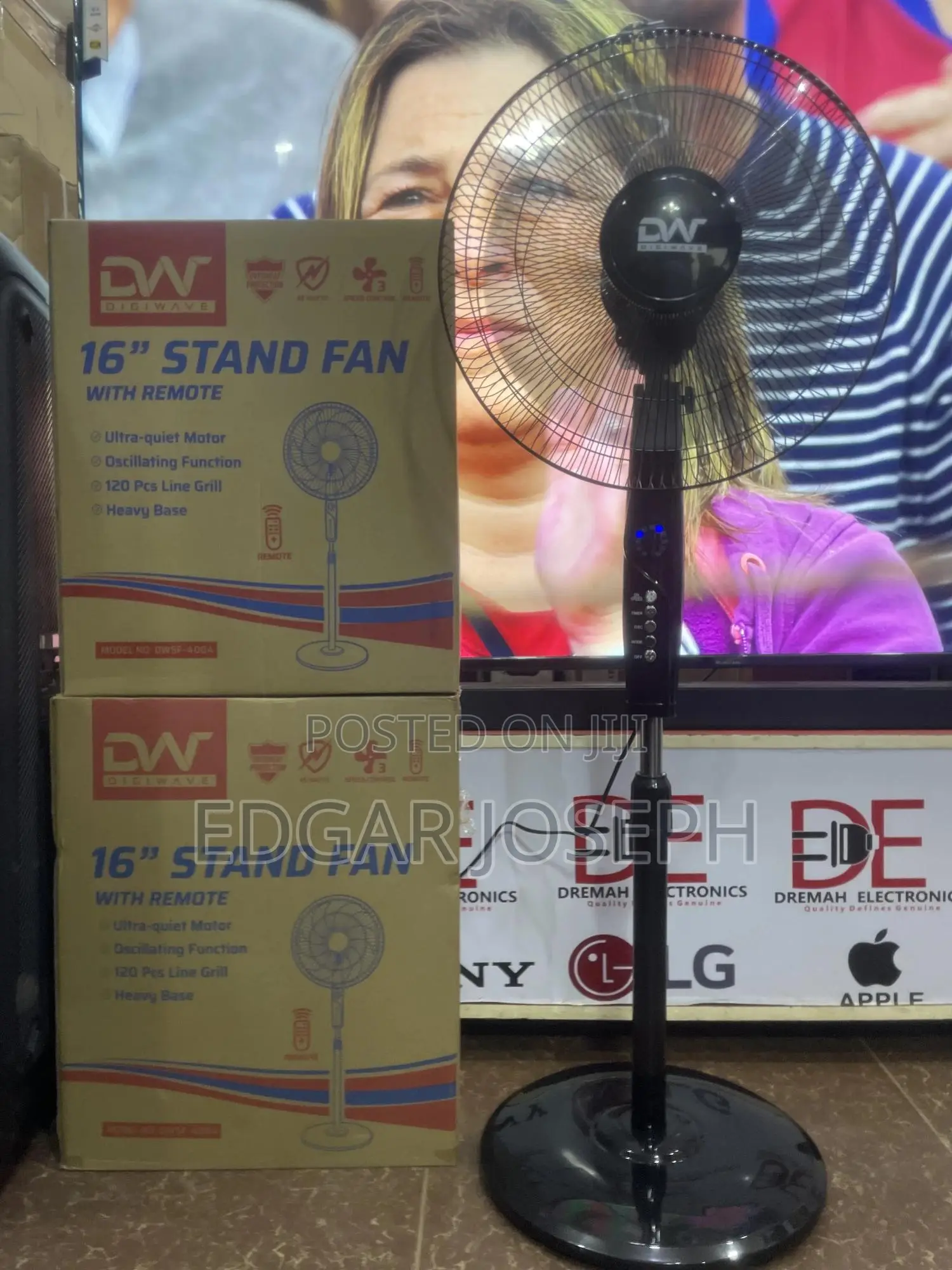 DW Stand Fan With Remote