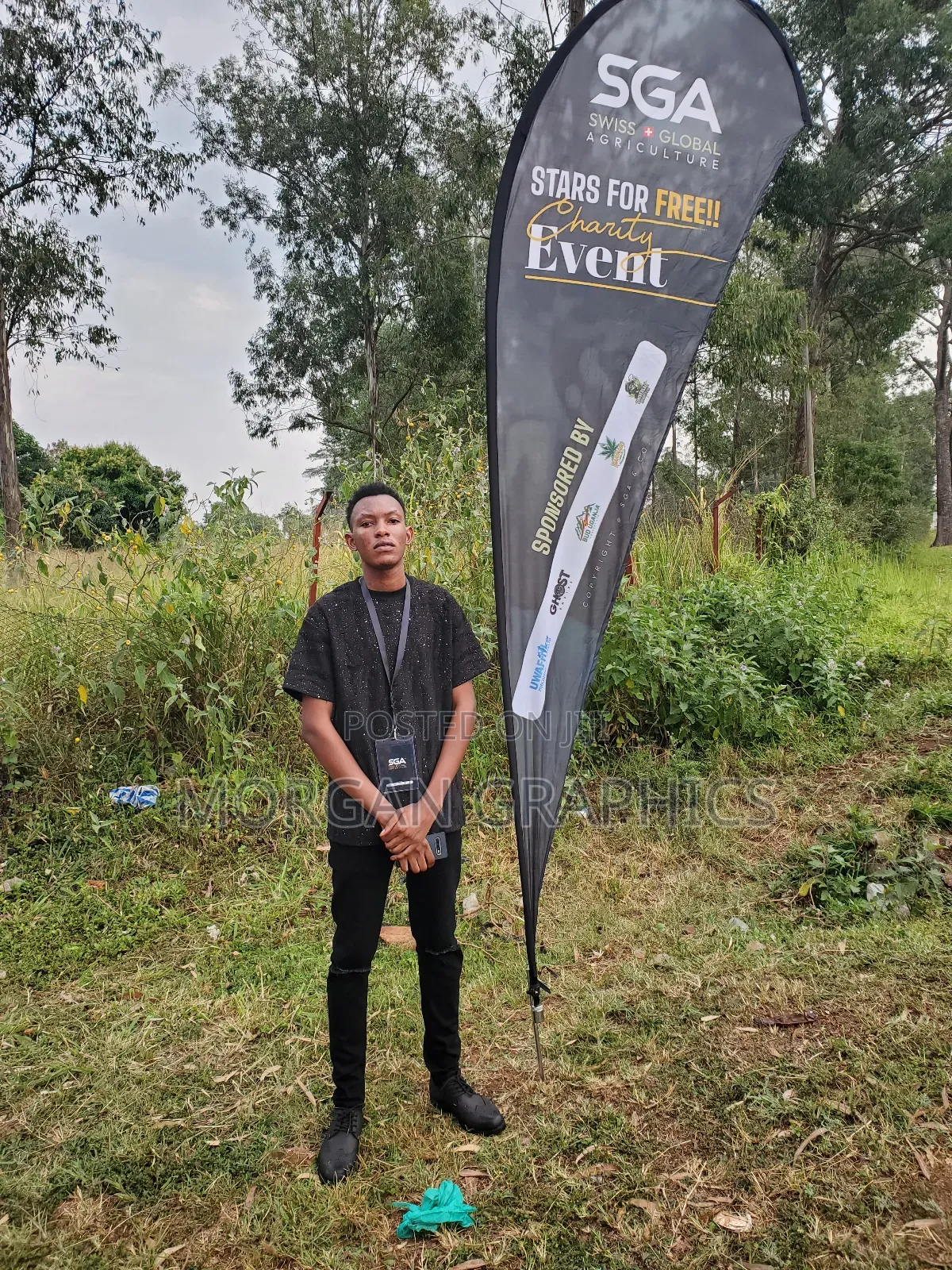 L Stand and Teardrop Banners