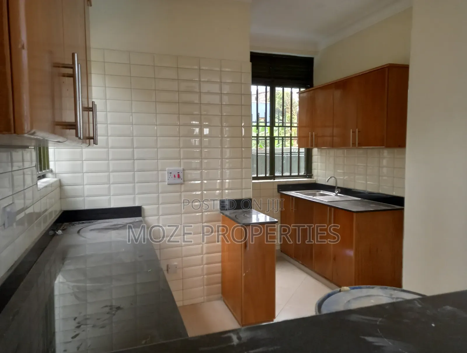 3bdrm Duplex in Kira, Central Division for rent