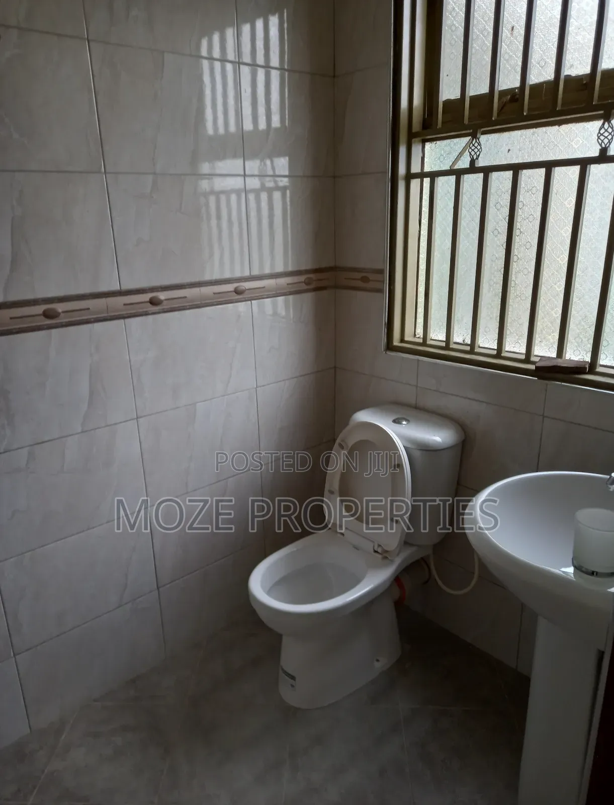 3bdrm Duplex in Kira, Central Division for rent